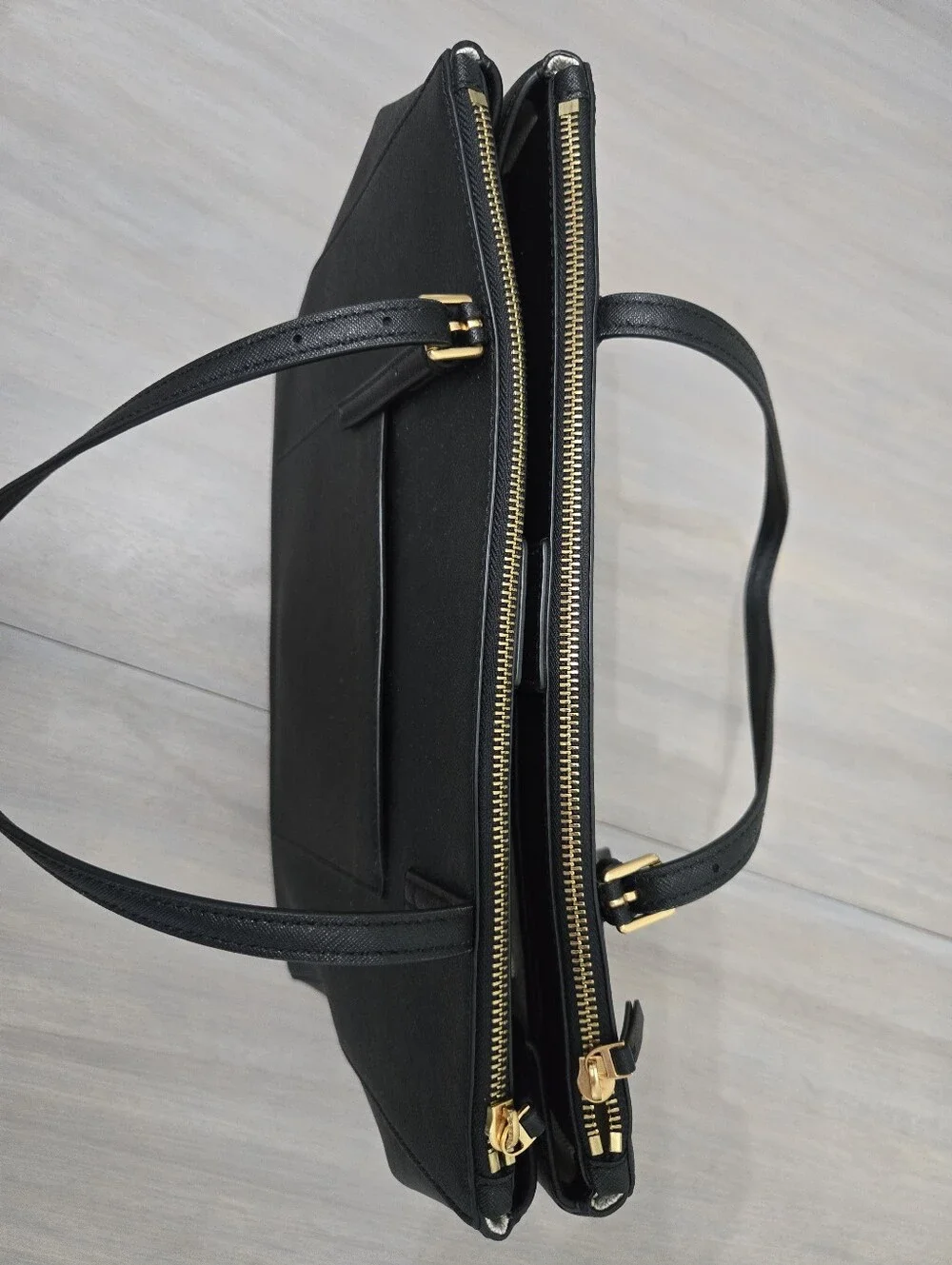 Tory Burch Emerson Black Leather Tote Gold Hardware Classic Work Bag